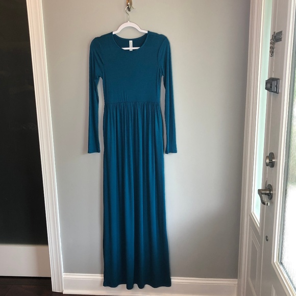 Zenana Outfitters Dresses & Skirts - Zenana Outfitters NWOT Long Sleeve Teal Maxi Dress